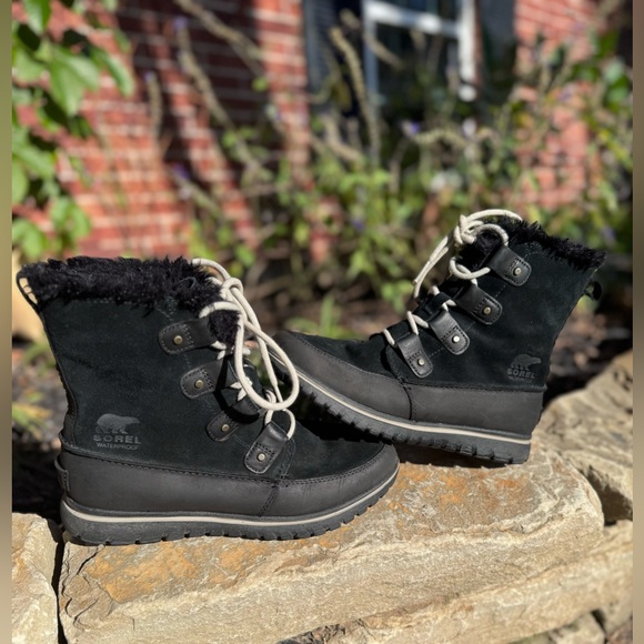 Sorel boots Cozy Joan Explorer Boots - Picture 6 of 6